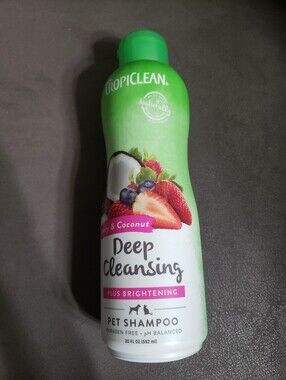 Deep Cleansing Pet Shampoo - Green (Berry & Coconut) 20 Fl Oz